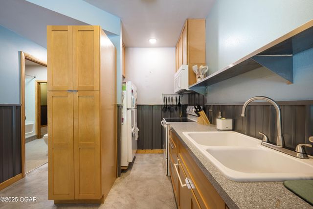 17058 Mable Lane, Neosho, MO 64850