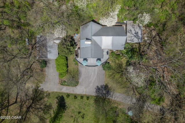 17058 Mable Lane, Neosho, MO 64850