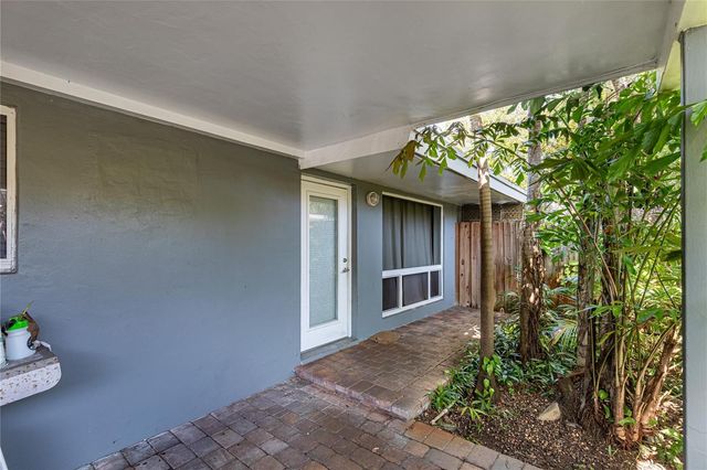 1009 NE 23rd Drive 1013 Ne 23 Dr, Wilton Manors, FL 33305