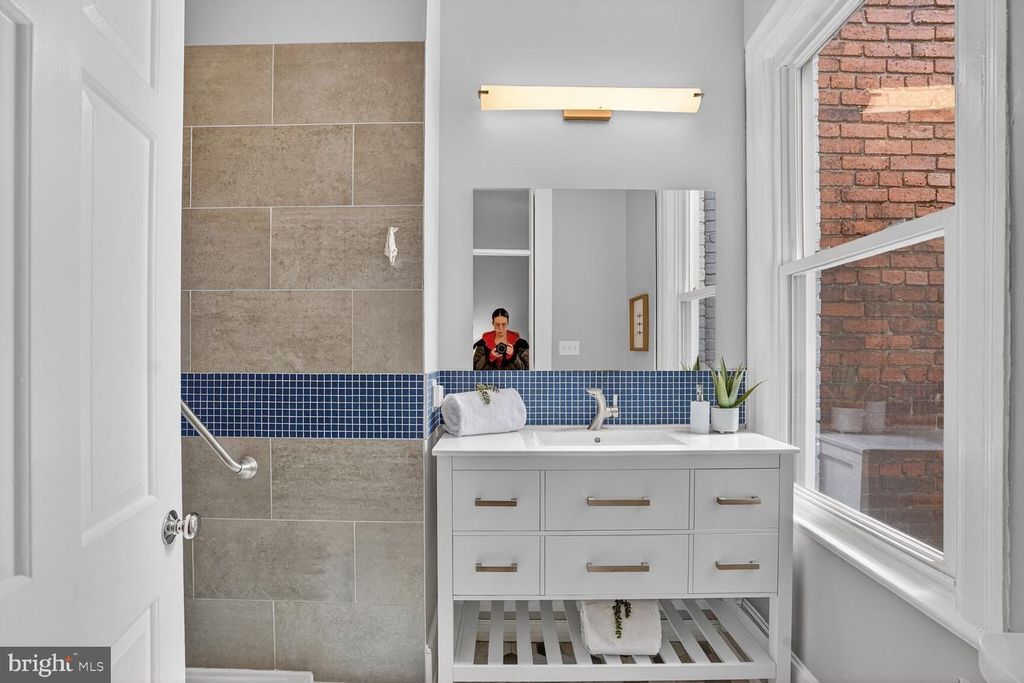 Image 17 of property listing at 1243 E ST SE, Washington, DC 20003