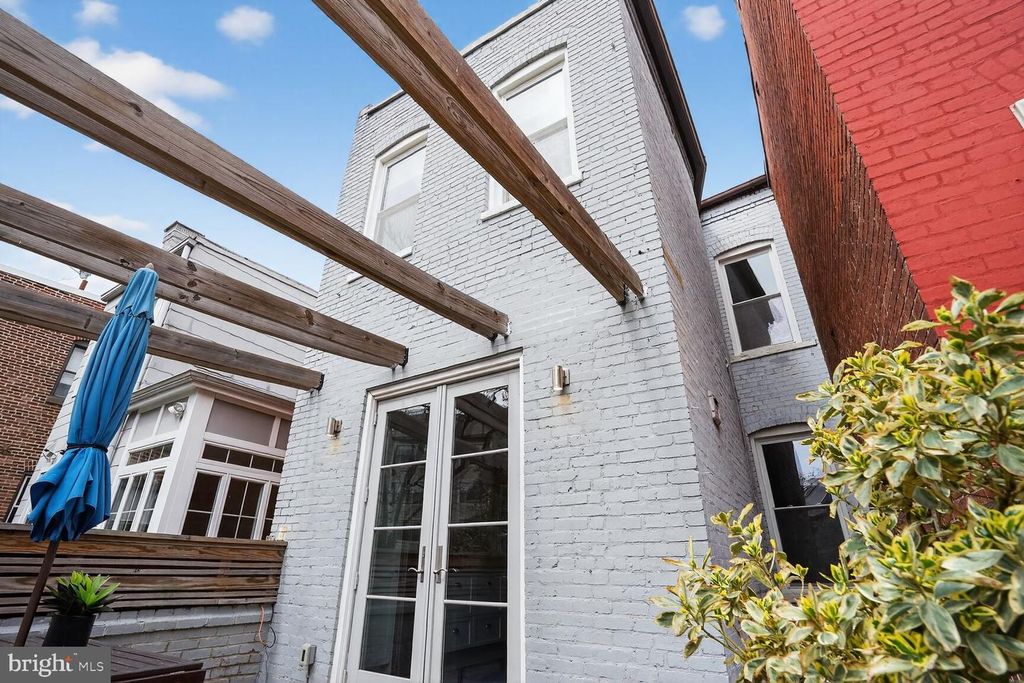 Image 25 of property listing at 1243 E ST SE, Washington, DC 20003