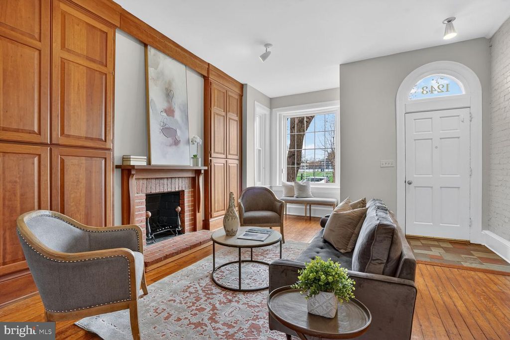 Image 6 of property listing at 1243 E ST SE, Washington, DC 20003