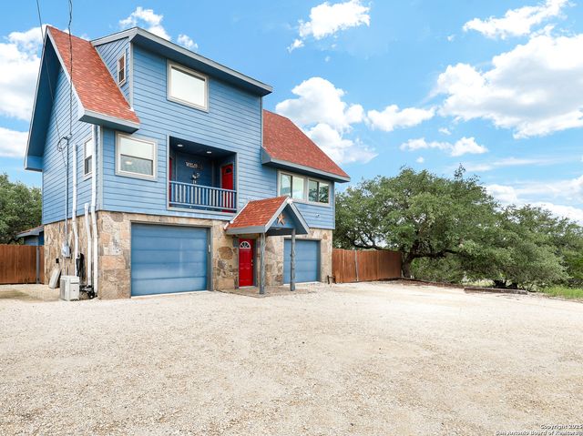 727 private road 1508, Bandera, TX 78003