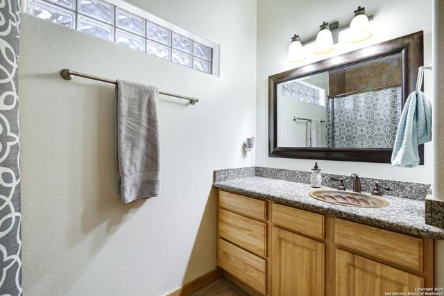 727 private road 1508, Bandera, TX 78003