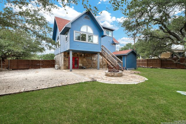 727 private road 1508, Bandera, TX 78003