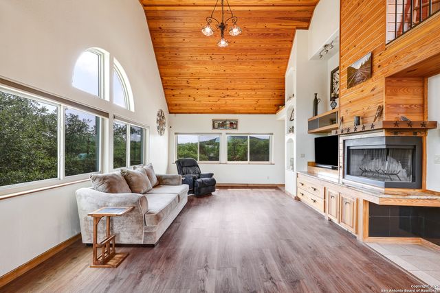 727 private road 1508, Bandera, TX 78003