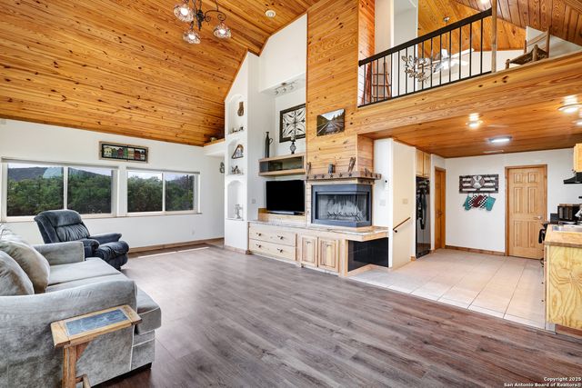 727 private road 1508, Bandera, TX 78003