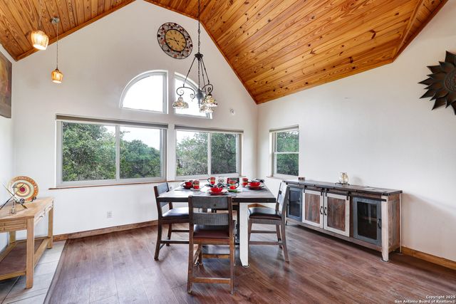 727 private road 1508, Bandera, TX 78003