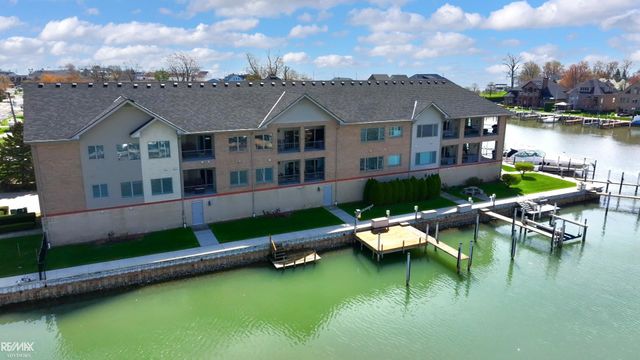 32172 N River Rd Road, Harrison Twp, MI 48045