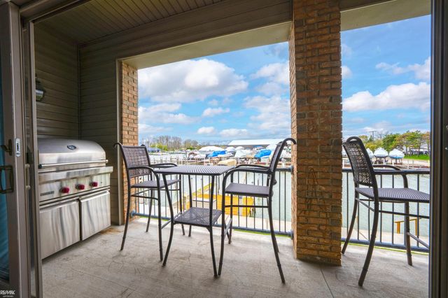 32172 N River Rd Road, Harrison Twp, MI 48045