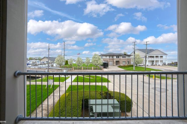 32172 N River Rd Road, Harrison Twp, MI 48045