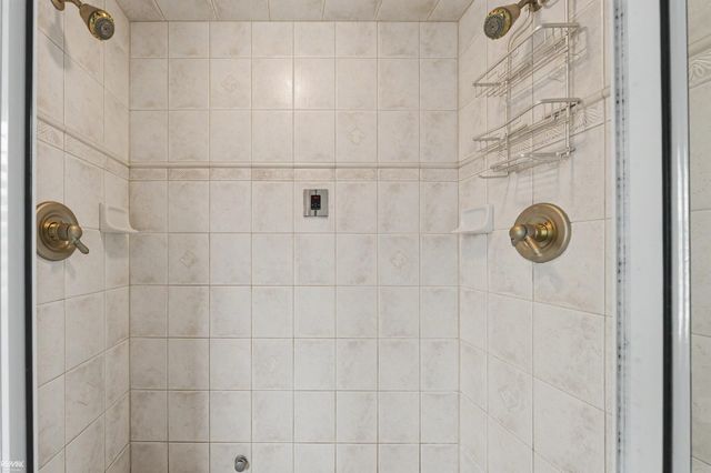 32172 N River Rd Road, Harrison Twp, MI 48045