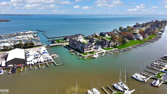 32172 N River Rd Road, Harrison Twp, MI 48045