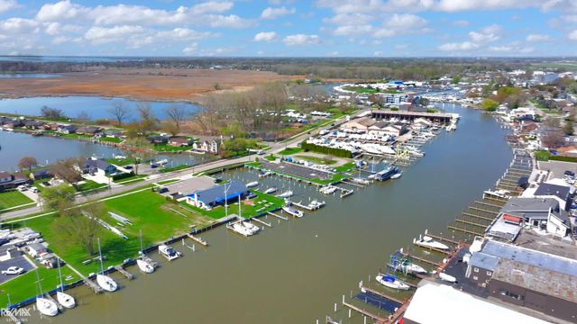 32172 N River Rd Road, Harrison Twp, MI 48045
