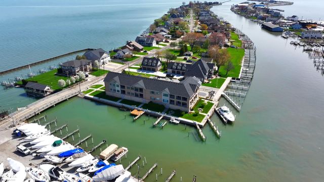 32172 N River Rd Road, Harrison Twp, MI 48045
