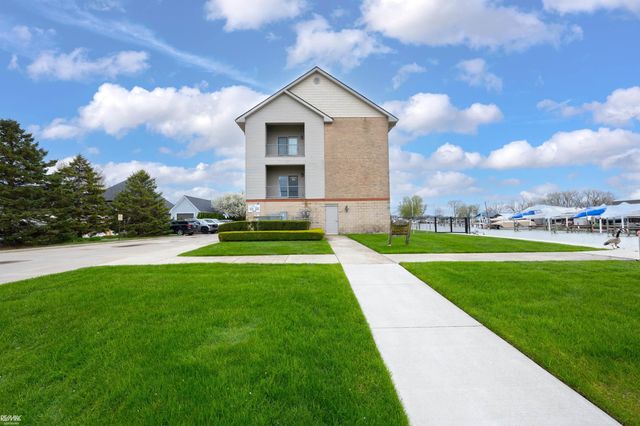 32172 N River Rd Road, Harrison Twp, MI 48045