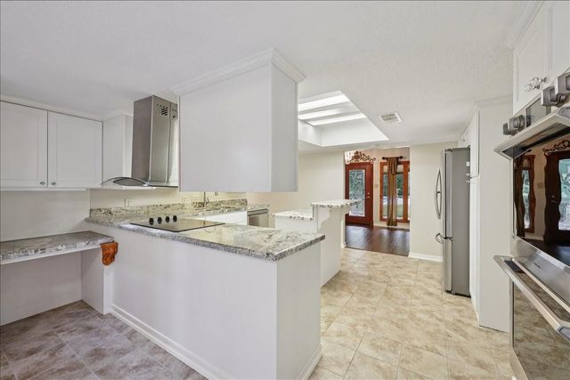 3805 Huntwick Drive, Orange, TX 77632