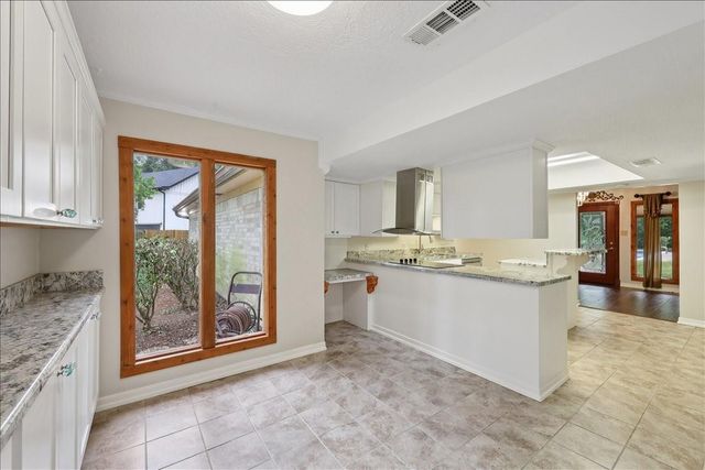 3805 Huntwick Drive, Orange, TX 77632