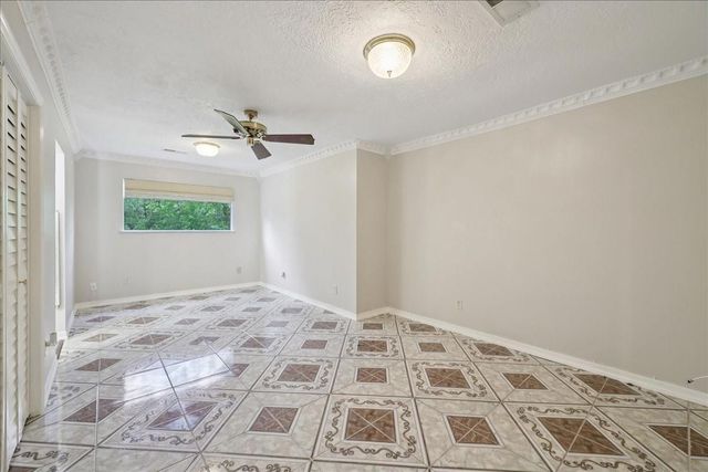 3805 Huntwick Drive, Orange, TX 77632