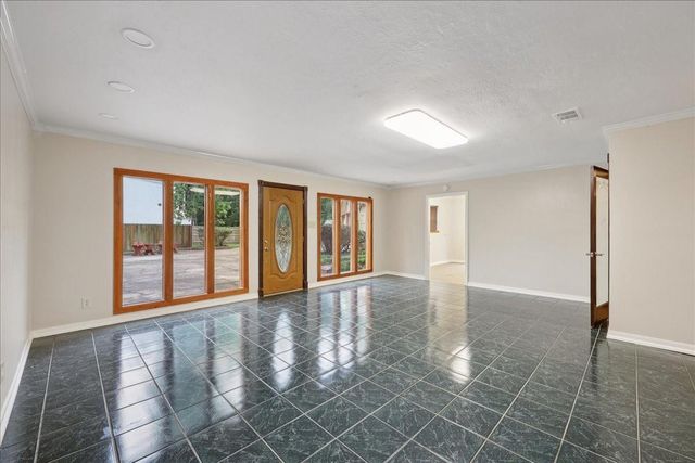 3805 Huntwick Drive, Orange, TX 77632