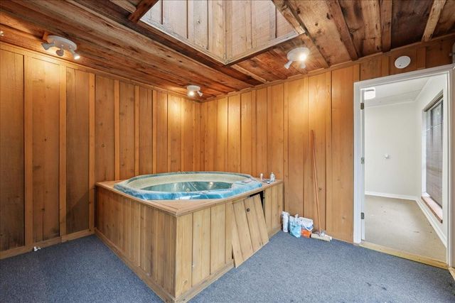 3805 Huntwick Drive, Orange, TX 77632