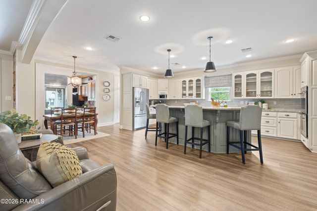 119 Nellies Lane, Broussard, LA 70518