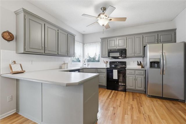 16350 S Central Street, Olathe, KS 66062