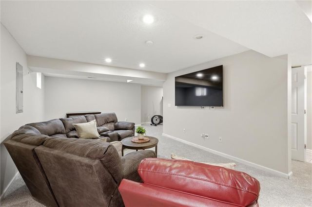 16350 S Central Street, Olathe, KS 66062