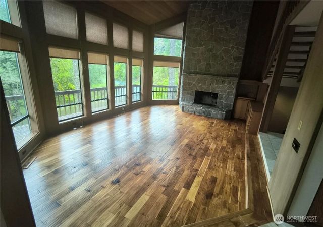 2727 Kalama River Road, Kalama, WA 98625
