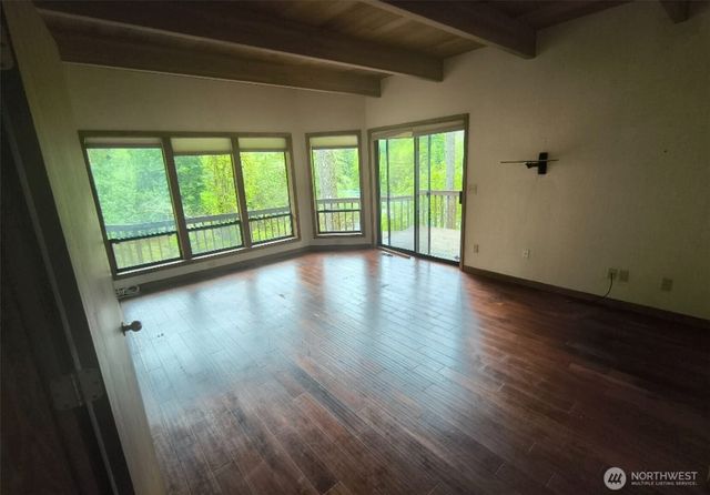 2727 Kalama River Road, Kalama, WA 98625
