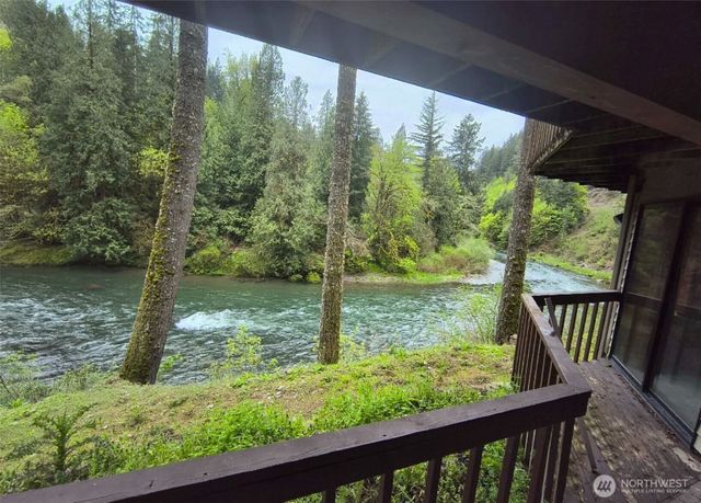 2727 Kalama River Road, Kalama, WA 98625