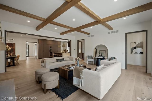 395 Greenwood Street, Birmingham, MI 48009