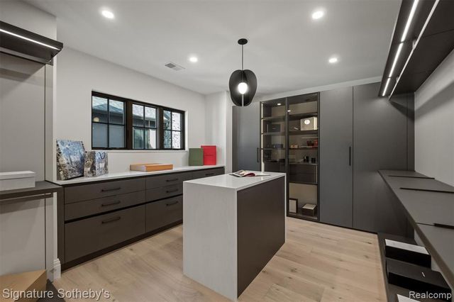 395 Greenwood Street, Birmingham, MI 48009