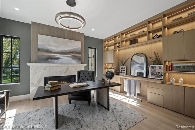 395 Greenwood Street, Birmingham, MI 48009