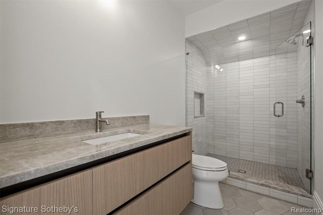 395 Greenwood Street, Birmingham, MI 48009