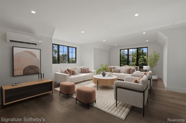 395 Greenwood Street, Birmingham, MI 48009