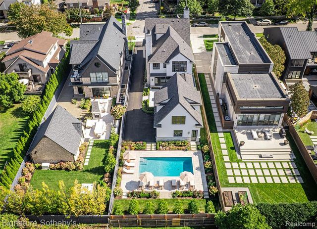 395 Greenwood Street, Birmingham, MI 48009