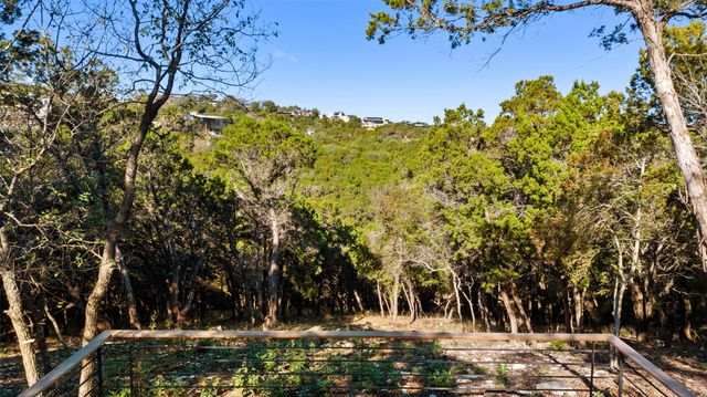 1 Martelli LN, West Lake Hills, TX 78746
