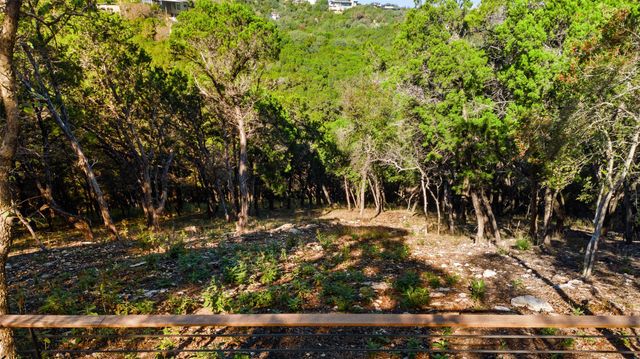 1 Martelli LN, West Lake Hills, TX 78746