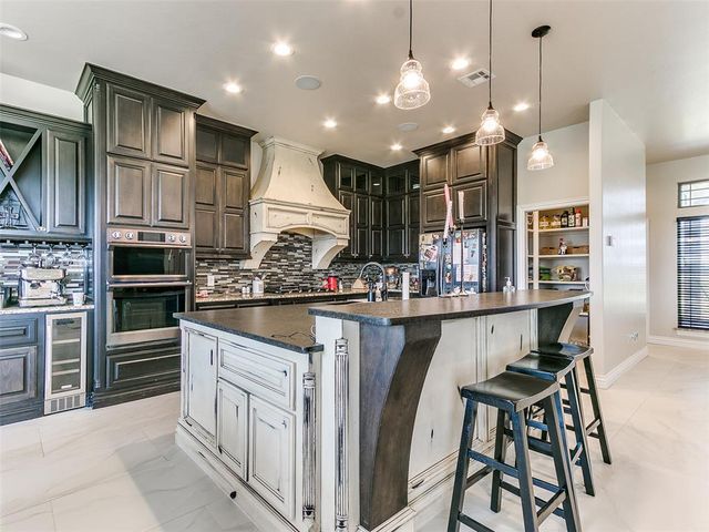 1330 E Silver City Road, Tuttle, OK 73089