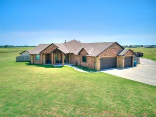 1330 E Silver City Road, Tuttle, OK 73089