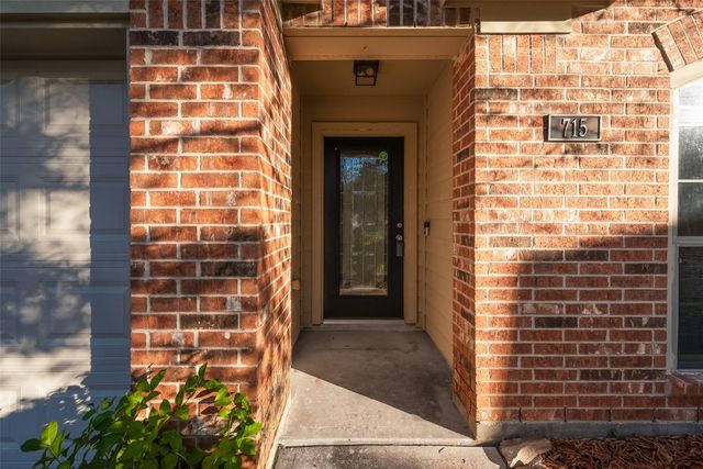 715 Smith Springs, Spring, TX 77373