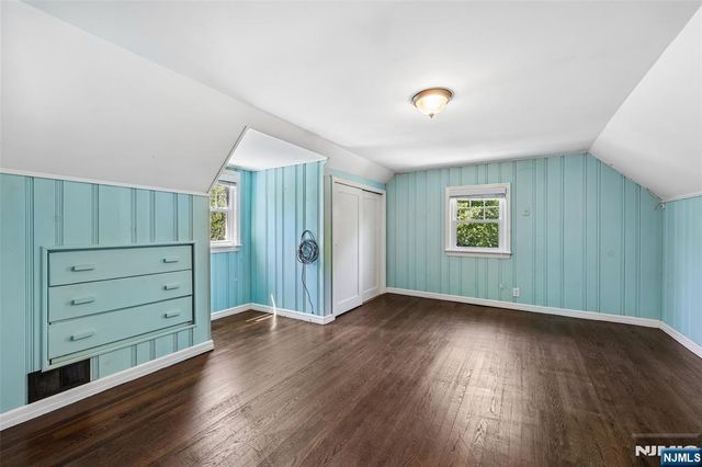 571 Laurel Road, Ridgewood, NJ 07450