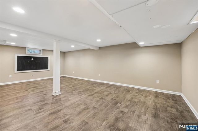 571 Laurel Road, Ridgewood, NJ 07450