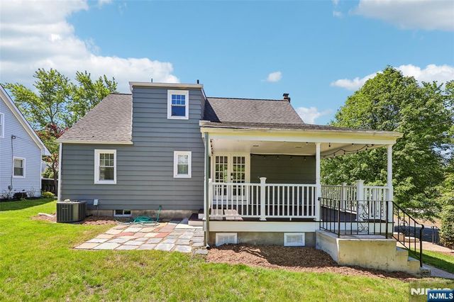 571 Laurel Road, Ridgewood, NJ 07450
