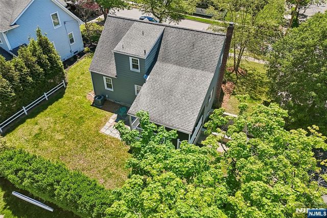 571 Laurel Road, Ridgewood, NJ 07450