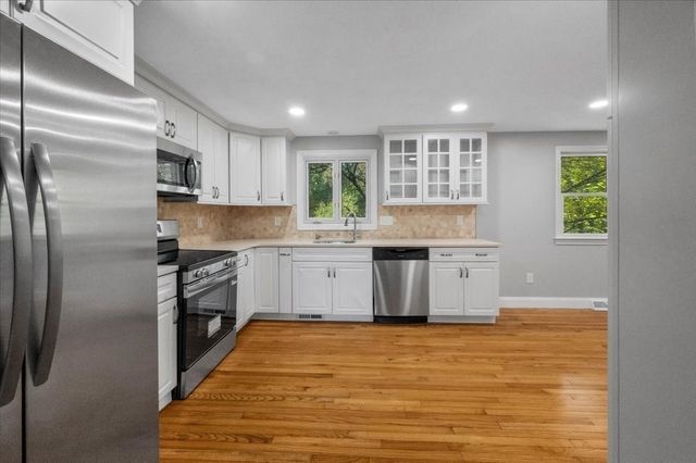 599 Oakhill Ave, Attleboro, MA 02703