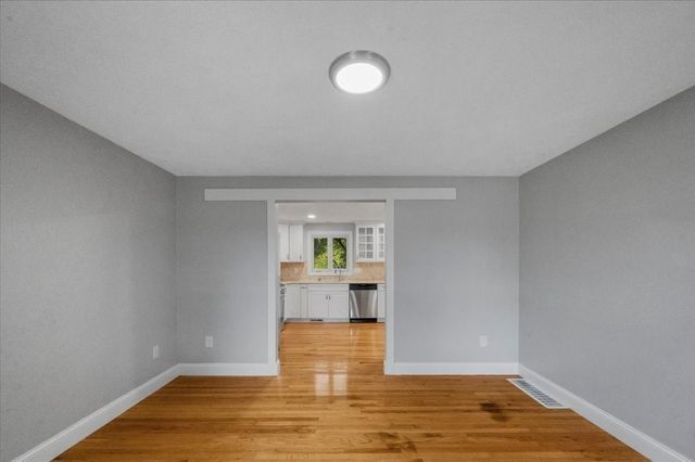 599 Oakhill Ave, Attleboro, MA 02703