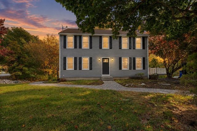 599 Oakhill Ave, Attleboro, MA 02703