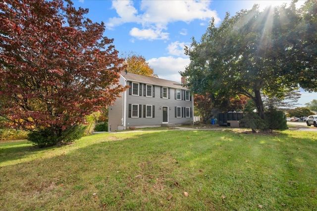 599 Oakhill Ave, Attleboro, MA 02703